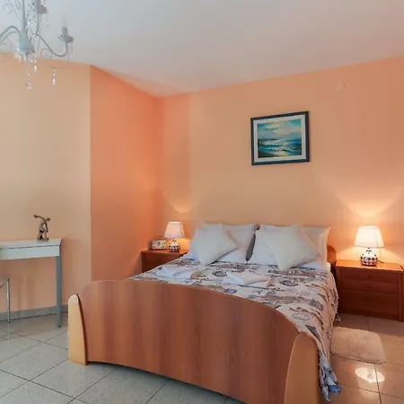 Dora Apartamento