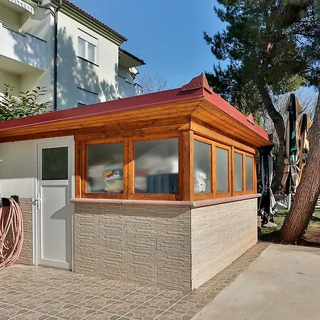 Apartment Dora Medulin
