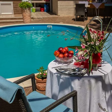 Dora Apartament