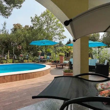 Dora Apartament