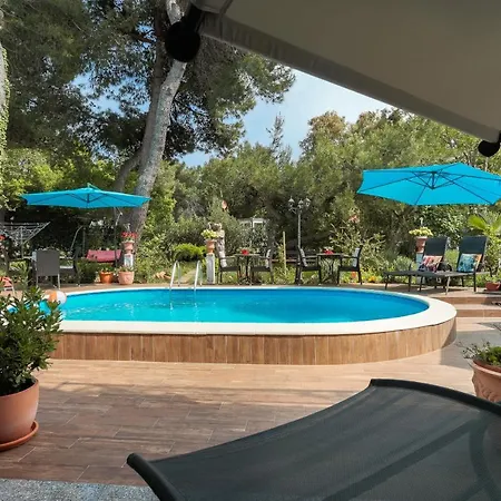 Dora Apartament *
